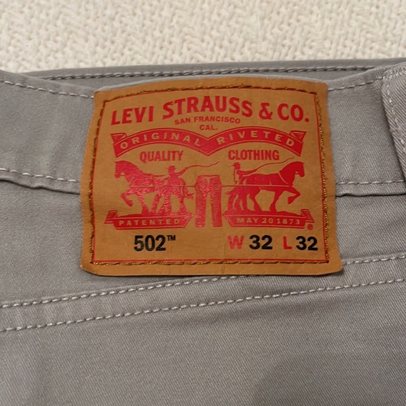 Levi 502 fit 32,32 - Picture 2 of 3